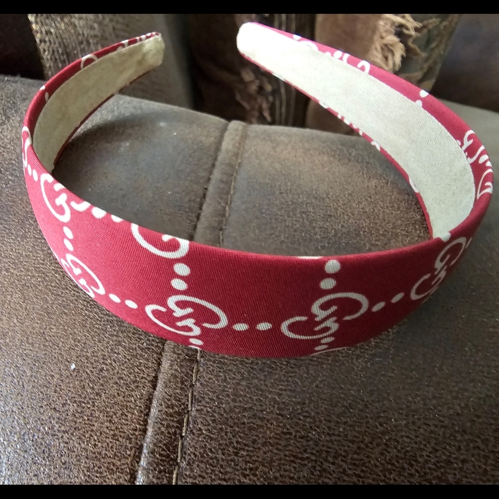 GG Collection Red and White Hair Accessory - Picture 3 of 7